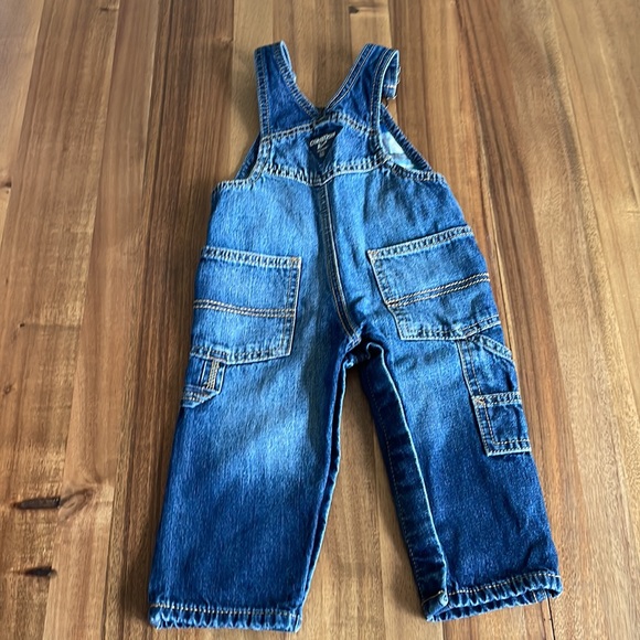 OshKosh B’gosh Overalls - Sz 9M - Picture 5 of 9